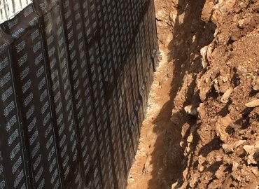 Impermehabilizacion miro vertical de vivienda unifamiliar en Ramiras